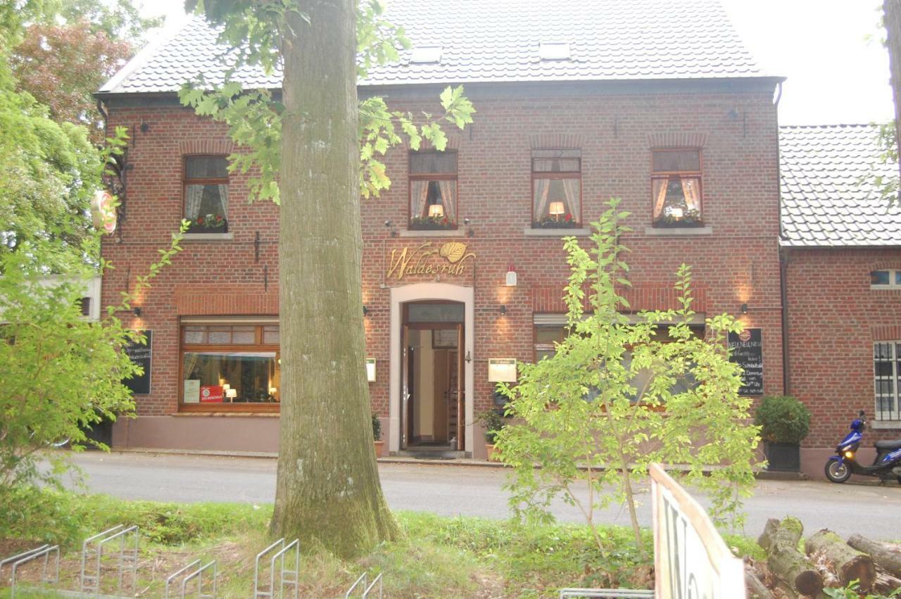 Restaurant Yamas Im Haus Waldesruh Hotel Nettetal Exterior foto